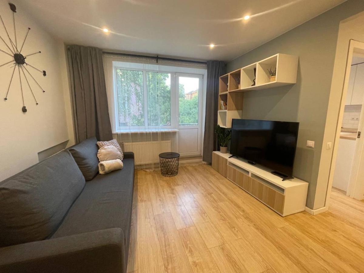 Апартаменти Modern 1Br Haven Near Two Parks Рига Екстер'єр фото